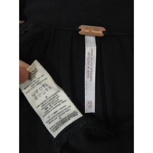 Free People Black Lace Cold Shoulder Mock Neck Choker Cutout Top Size XS - Picture 11 of 11